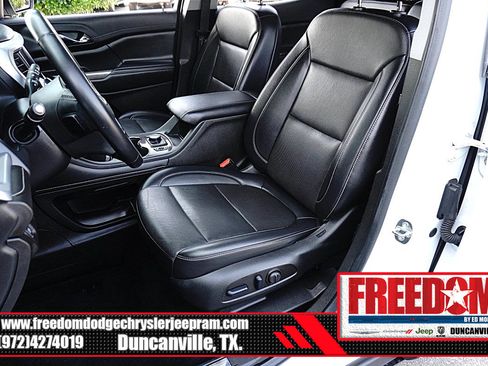 Used 2023 GMC Acadia SLT FWD image 13
