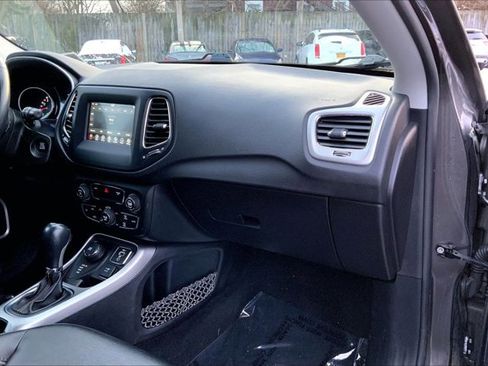 Used 2020 Jeep Compass Latitude w/ Cold Weather Group image 15