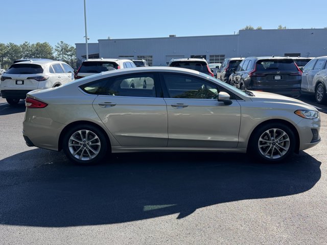 Used 2019 Ford Fusion SE FWD image 4