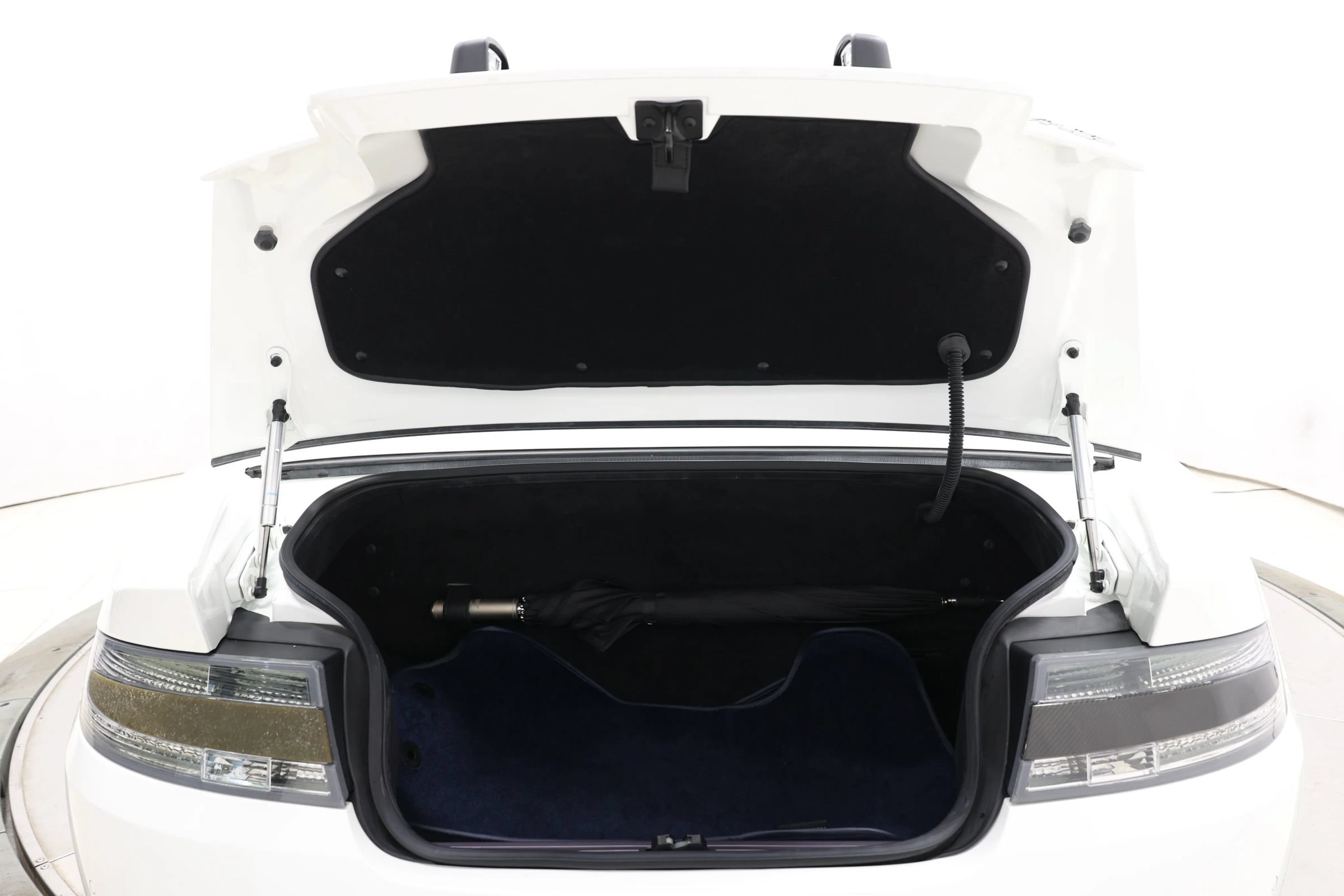 Used 2012 Aston Martin Virage Volante RWD image 58