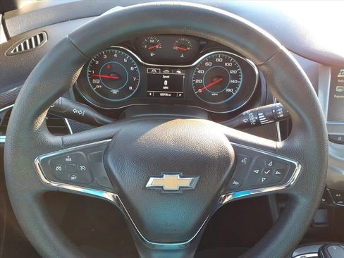 Used 2017 Chevrolet Cruze LT w/ Convenience Package image 15