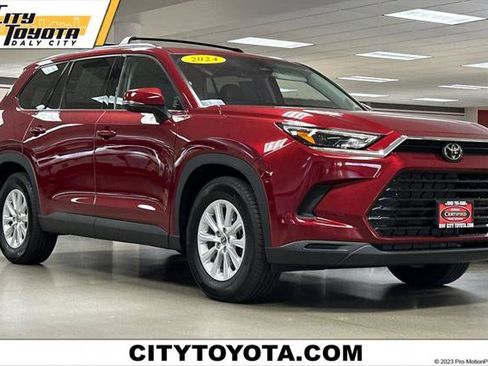 Certified 2024 Toyota Grand Highlander XLE image 1
