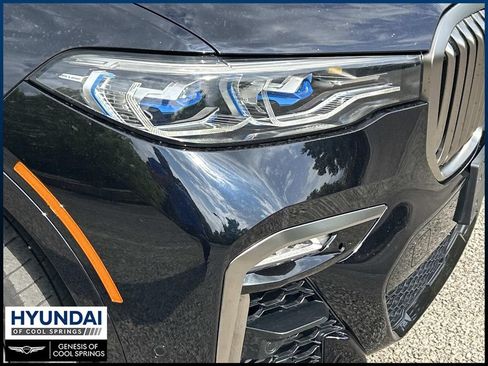 Used 2020 BMW X7 M50i AWD/4WD image 10