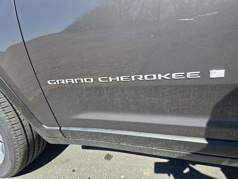 New 2026 Jeep Grand Cherokee L Limited AWD/4WD image 10