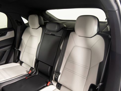 New 2026 Porsche Cayenne S image 34