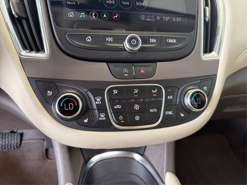 Used 2024 Chevrolet Malibu LT FWD image 27