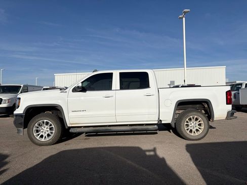 Used 2018 GMC Sierra 1500 SLE w/ SLE Value Package image 2