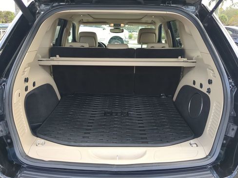 Used 2020 Jeep Grand Cherokee Limited w/ Luxury Group II image 13