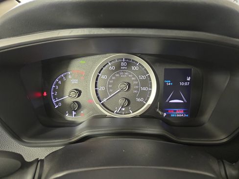 Used 2021 Toyota Corolla LE image 17