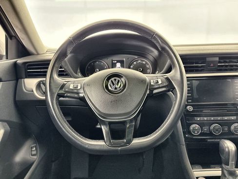 Used 2020 Volkswagen Passat 2.0T SE w/ Sunroof Package FWD image 11