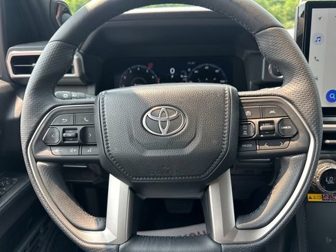 Used 2026 Toyota 4Runner Limited AWD/4WD image 20