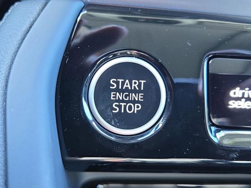 Used 2025 Audi Q5 Premium w/ Convenience Package image 28