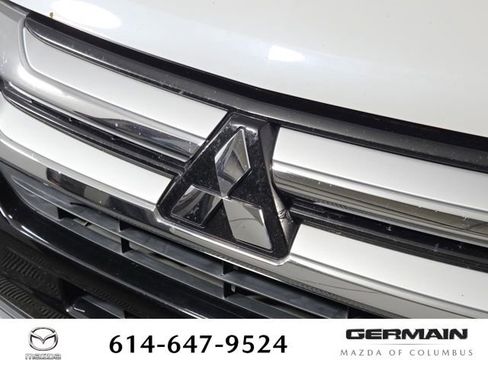 Used 2018 Mitsubishi Outlander GT AWD/4WD image 14