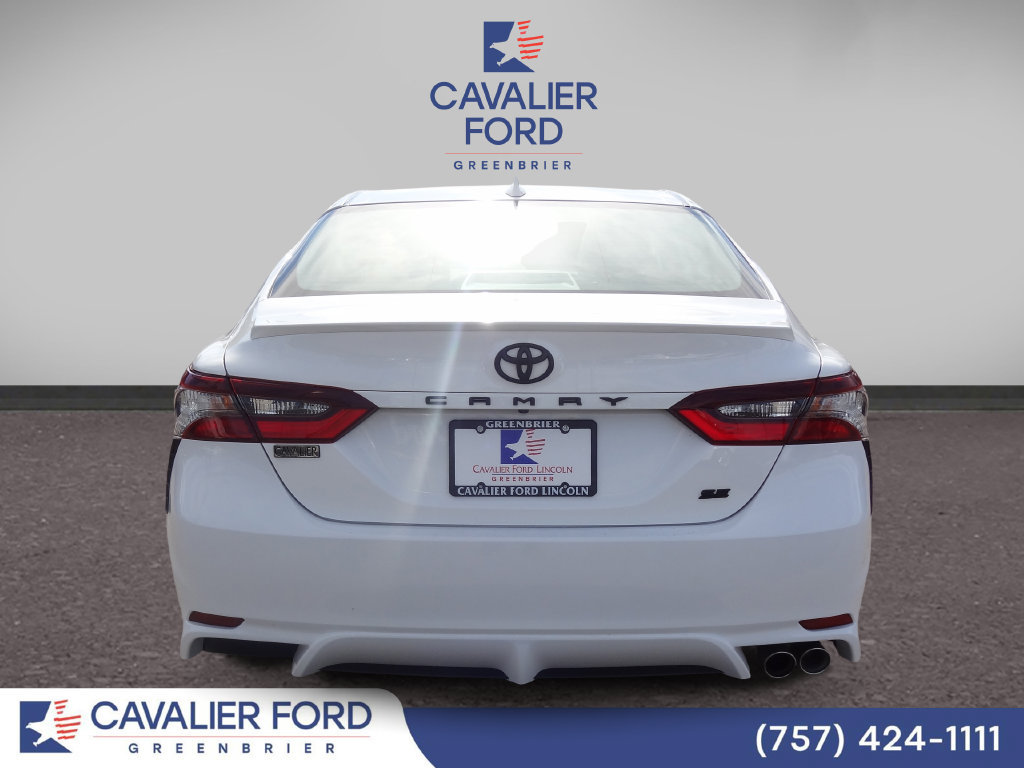 Used 2024 Toyota Camry SE w/ Blackout Package (TMS) FWD image 3