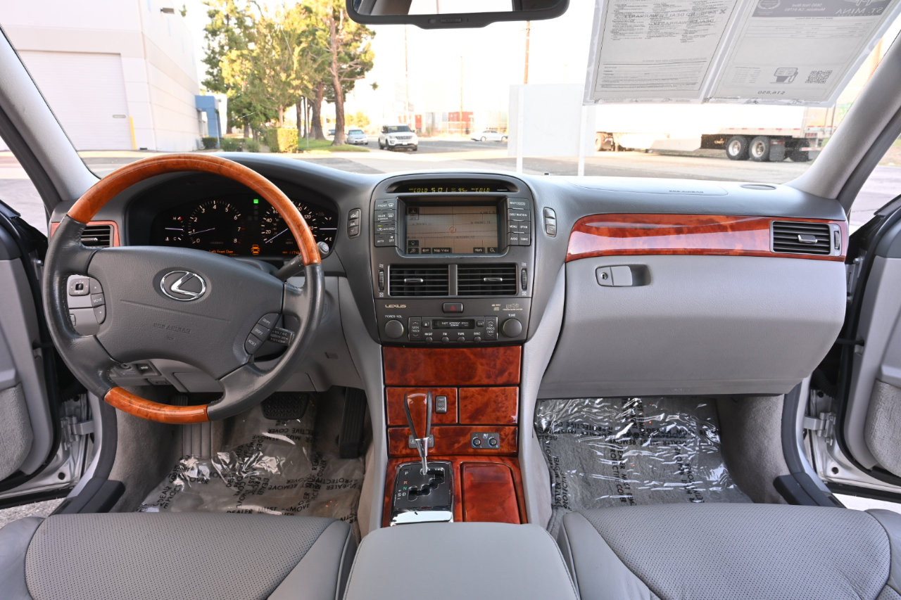 Used 2004 Lexus LS 430 w/ Modern Luxury Pkg RWD image 11