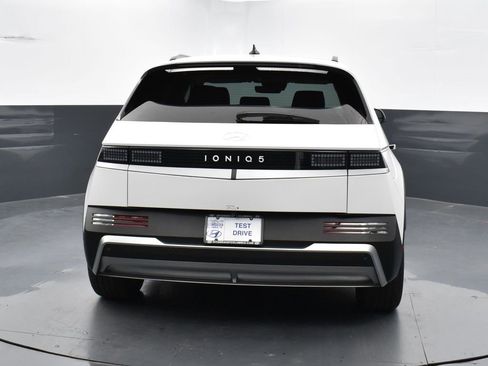 New 2025 Hyundai Ioniq 5 SEL image 7