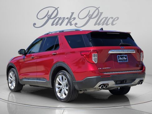 Used 2021 Ford Explorer Platinum w/ Equipment Group 601A AWD/4WD image 3