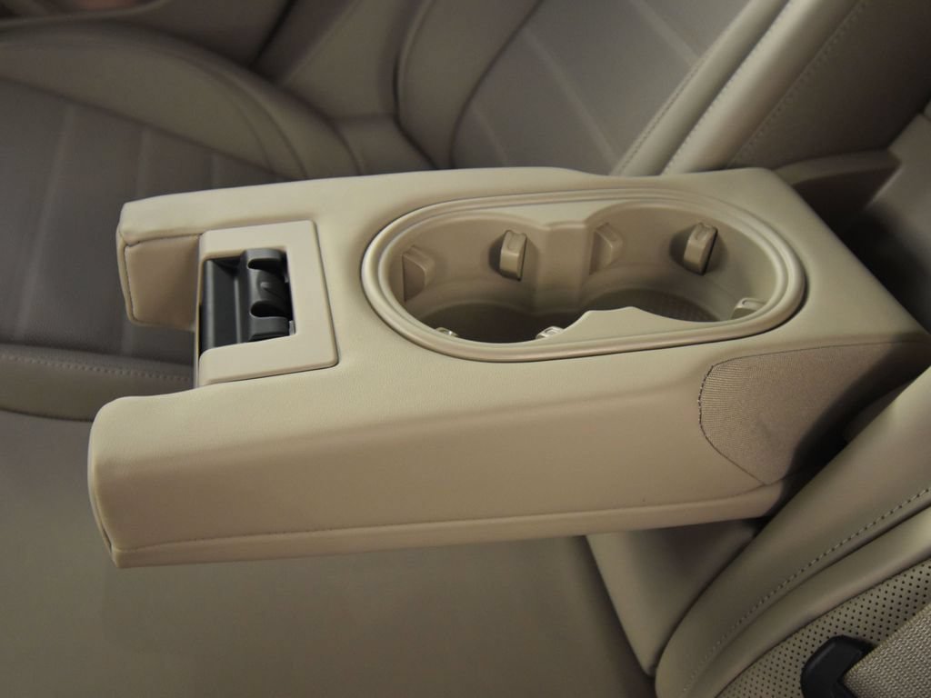 New 2025 Porsche Panamera 4 AWD/4WD image 34