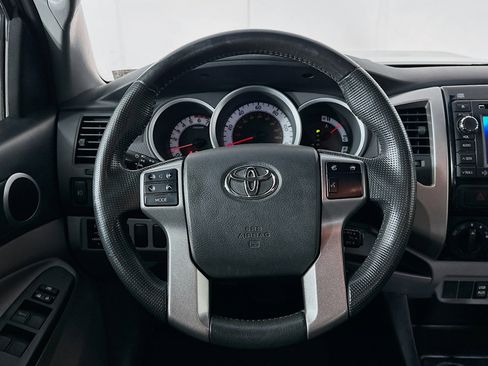 Used 2013 Toyota Tacoma PreRunner w/ TRD Sport Pkg image 17