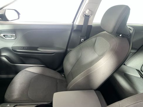 Used 2025 Kia K4 FWD image 26