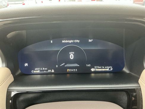 Used 2022 Lincoln Nautilus FWD w/ Premium Package image 19