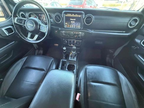 Used 2022 Jeep Wrangler Unlimited Sahara w/ Cold Weather Group AWD/4WD image 62
