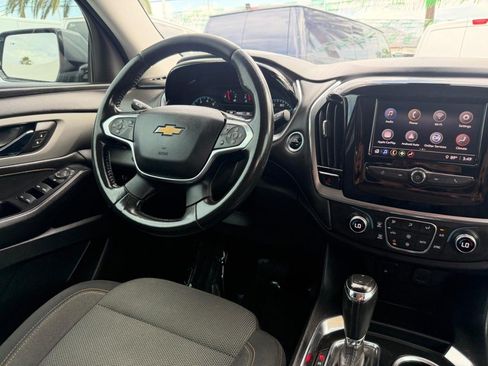 Used 2020 Chevrolet Traverse LT FWD image 24