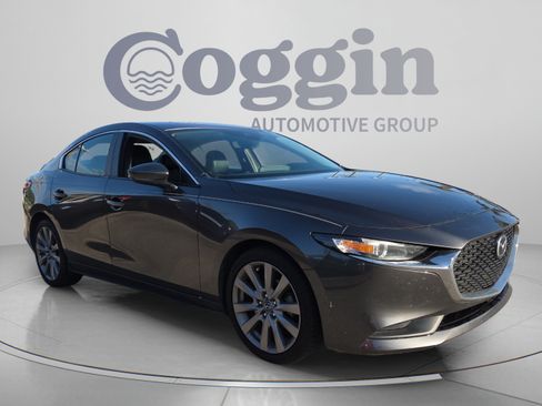 Used 2021 MAZDA MAZDA3 s FWD image 7