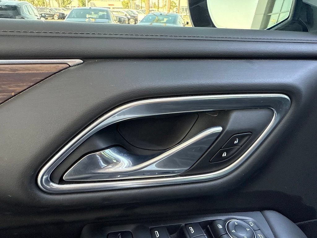 Used 2021 Chevrolet Tahoe High Country RWD image 6