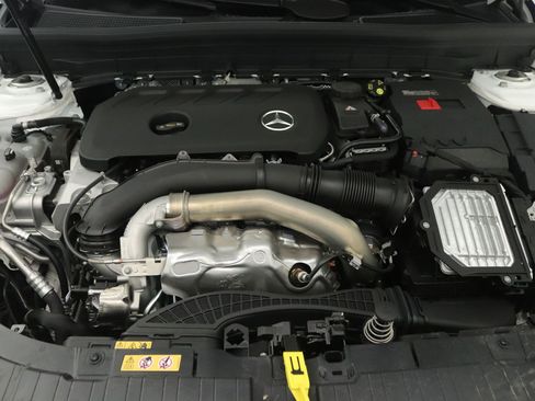 New 2026 Mercedes-Benz GLB 250 image 10