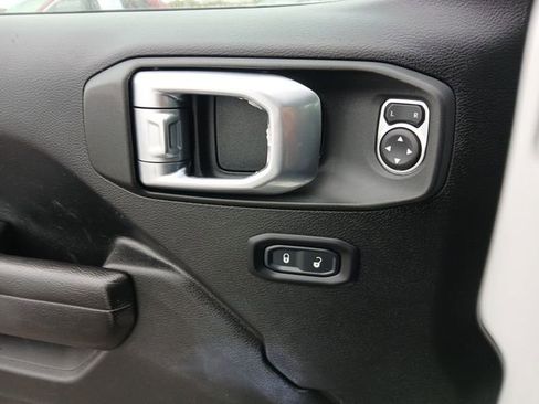 Used 2023 Jeep Wrangler Unlimited Sport AWD/4WD image 16