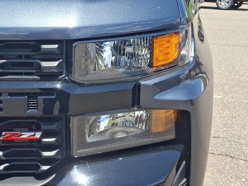 Used 2021 Chevrolet Silverado 1500 Custom Trail Boss w/ LPO, Dark Essentials Package AWD/4WD image 9