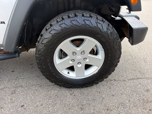 Used 2011 Jeep Wrangler Sport AWD/4WD image 25