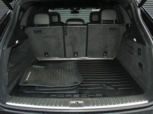 Used 2019 Porsche Cayenne Turbo AWD/4WD image 12