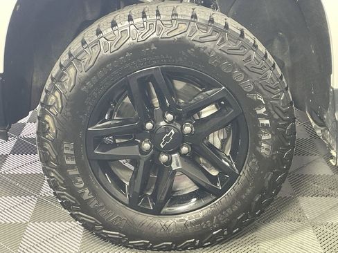 Used 2023 Chevrolet Silverado 1500 Custom Trail Boss image 10
