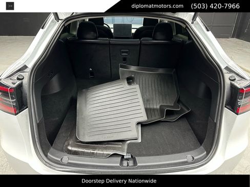 Used 2021 Tesla Model Y Performance image 39