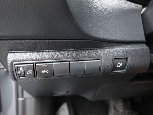 Used 2023 Toyota Corolla LE FWD image 28