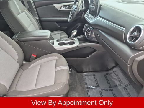 Used 2025 Chevrolet Blazer LT FWD image 31