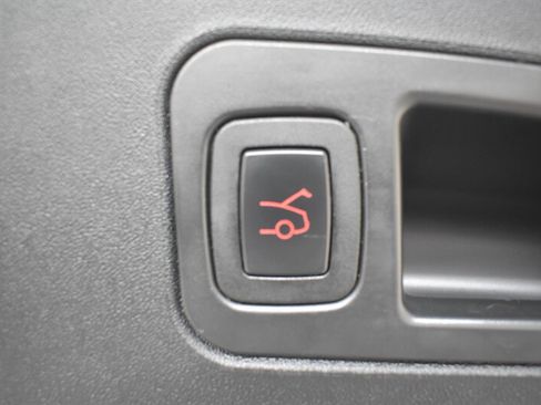 Used 2017 Tesla Model S 75D AWD/4WD image 28