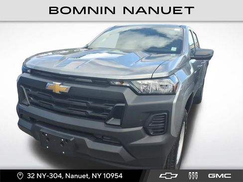 Used 2025 Chevrolet Colorado W/T image 1