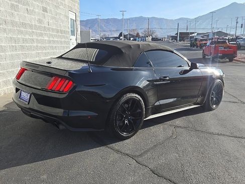 Used 2017 Ford Mustang Premium image 3