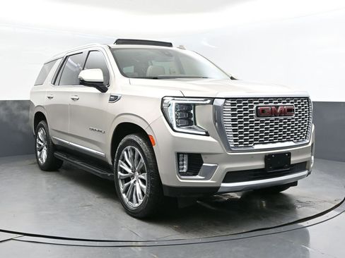 Used 2021 GMC Yukon Denali w/ LPO, Illumination Package image 9