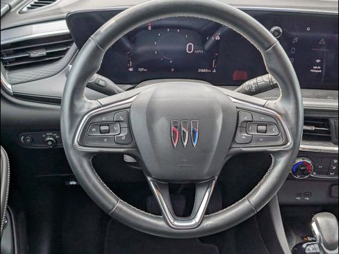 Used 2024 Buick Encore GX Preferred w/ Comfort Package FWD image 13