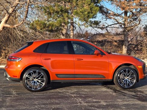 Used 2025 Porsche Macan image 8