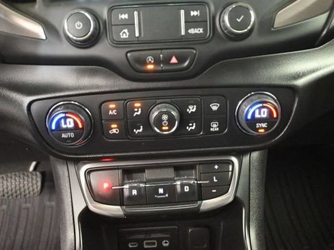 Used 2022 GMC Terrain AT4 w/ LPO, Floor Liner Package AWD/4WD image 19