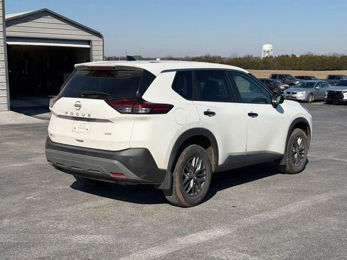 Used 2023 Nissan Rogue S image 5