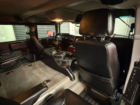 Used 2002 HUMMER H1 4-Door Wagon image 23
