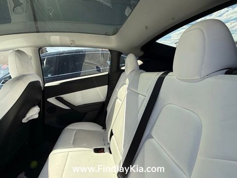 Used 2022 Tesla Model Y Performance AWD/4WD image 5