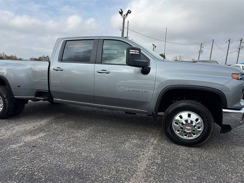 New 2026 Chevrolet Silverado 3500 LT w/ All Star Edition image 4