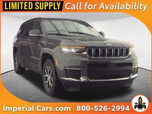 Used 2024 Jeep Grand Cherokee L Limited AWD/4WD image 1